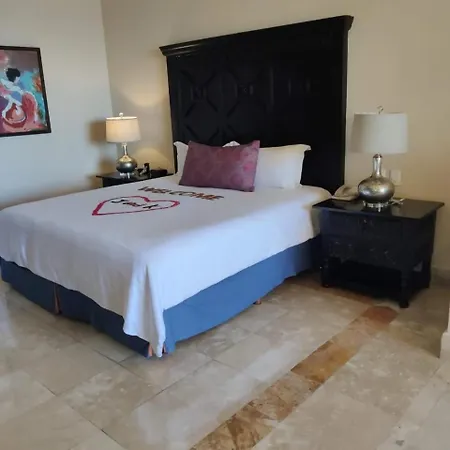 Pueblo Bonito Sunset Beach Golf & Spa Resort